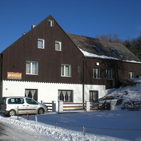 Penzion Hranicar Лоучна-под-Клиновцем Экстерьер фото