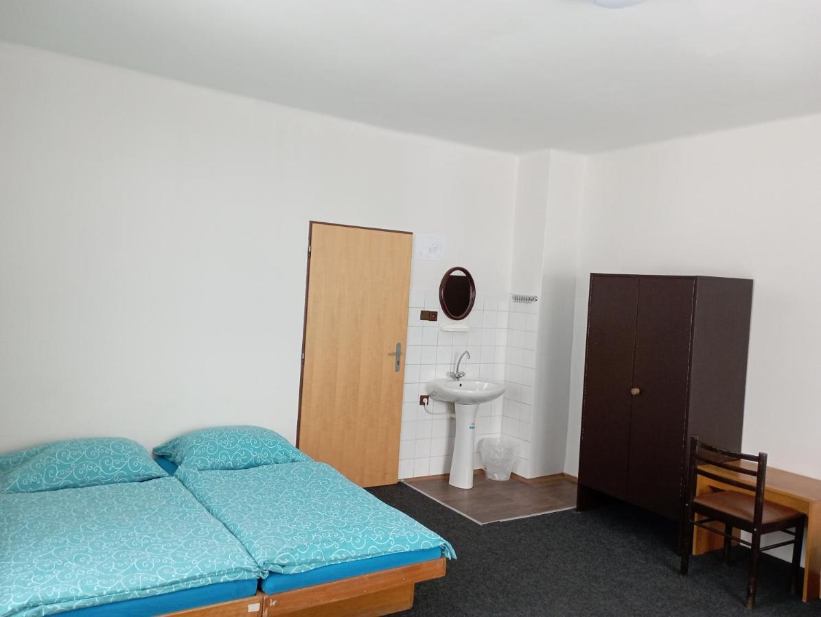 Penzion Hranicar Лоучна-под-Клиновцем Экстерьер фото